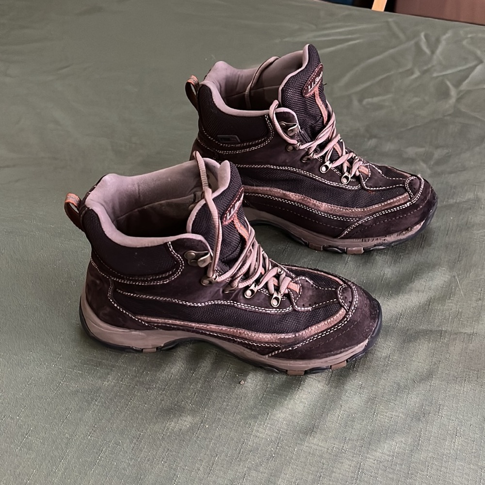 LL Bean Women's Tek 2.5 Snow Sneakers Size 9M